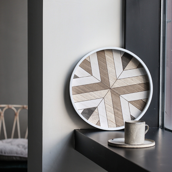 Yorgen round wooden tray, 11.81 in