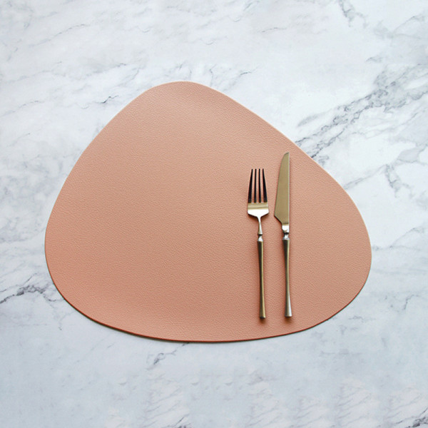Lette PU-leather placemat, 13.78x17.91 in