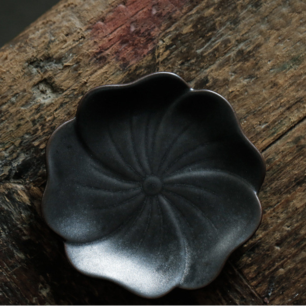 Minori Flower ceramic coaster, 3.35 in